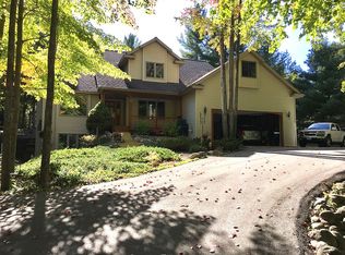 4340 Hampshire Dr, Williamsburg, MI 49690