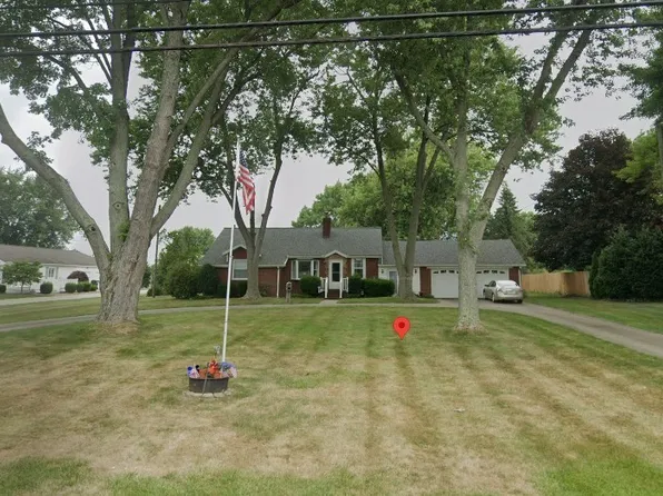 1459 Schneider St NW, North Canton, OH 44720