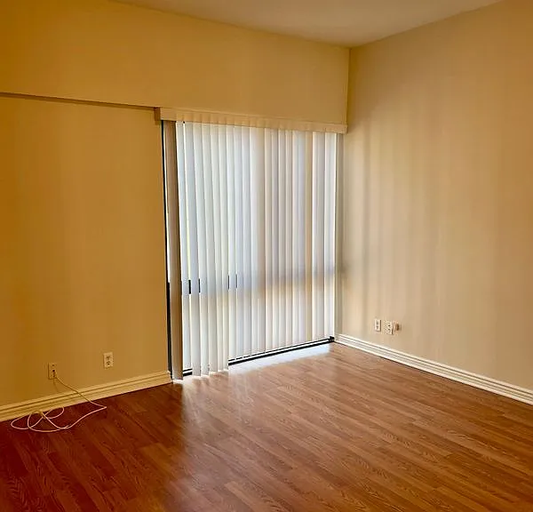 10445 Wilshire Blvd #305 — Photo 15