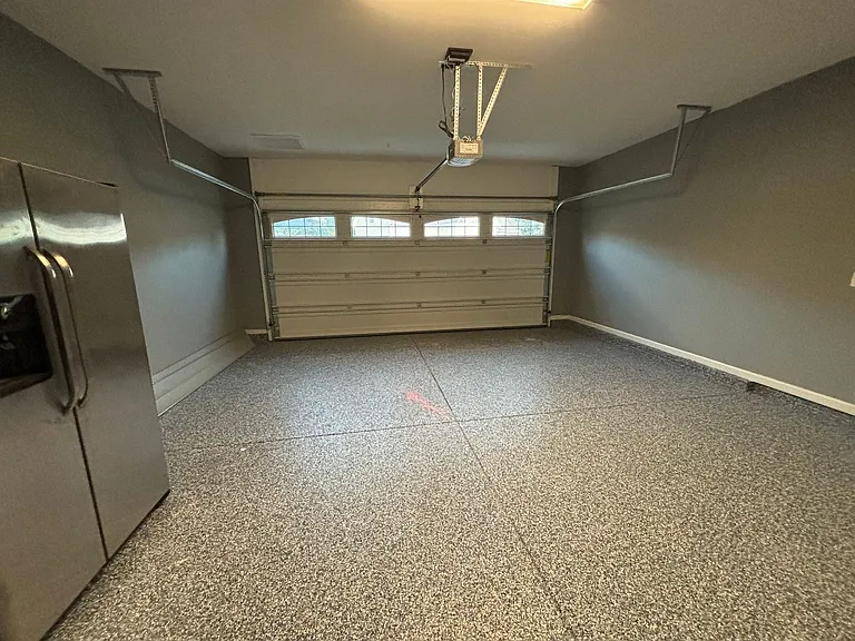 408 Abe Cir — Photo 13