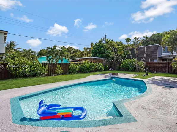 912 NE 9th Ct, Pompano Beach, FL 33060