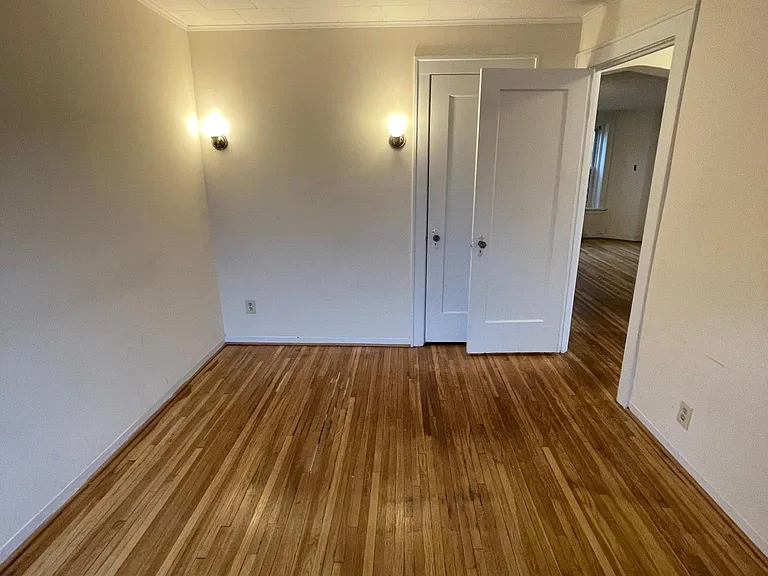 1170 Kenmore Ave #4 — Photo 25