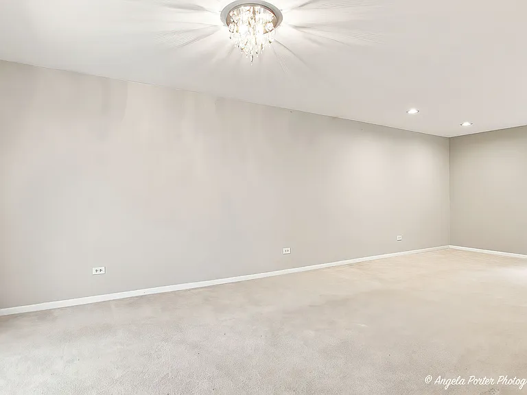 246 Shadowbend Dr — Photo 11