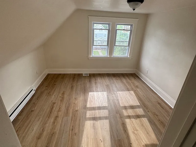 3651 E 140th St #3 — Photo 7