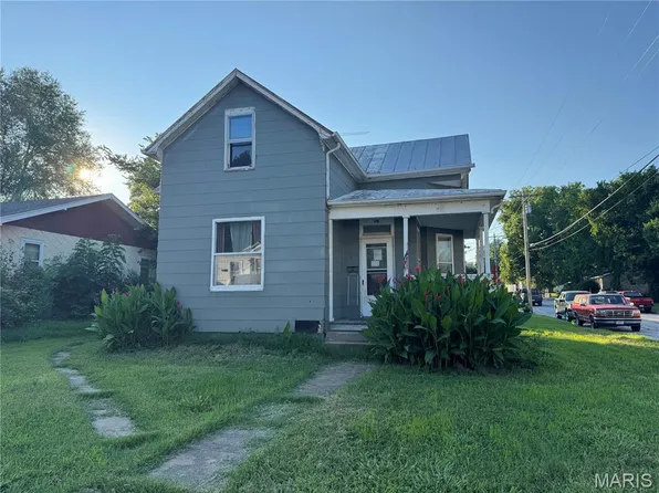 251 La Haye St, Ste Genevieve, MO 63670