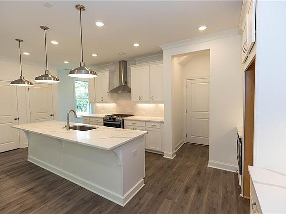 Welcome to the Brittany Beautiful, stylish design features in the kitchen Pictures are for illustr