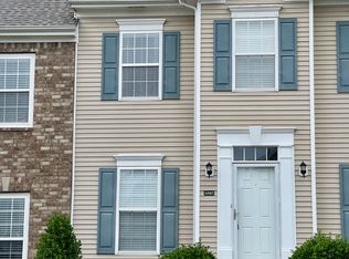 1047 McKenna Dr, Thompsons Station, TN 37179