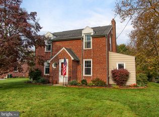 2301 Sunset Ln, York, PA 17408