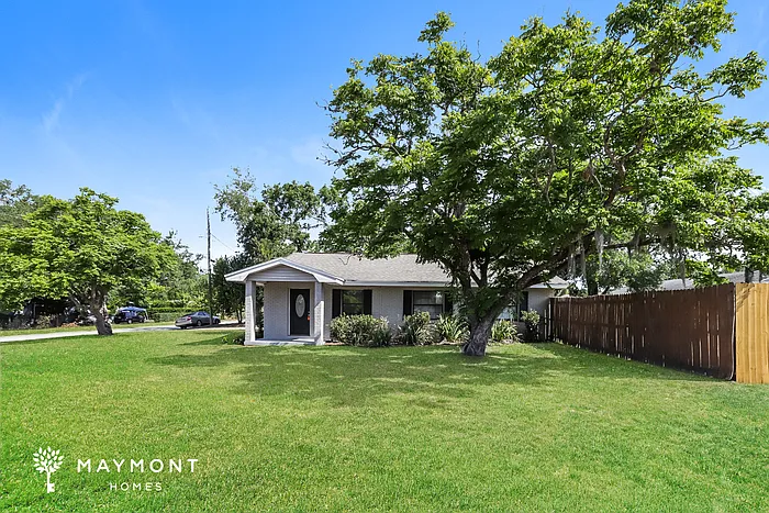 4 bed, 2.0 bath, 1284 sqft, $1,895 — Photo 1