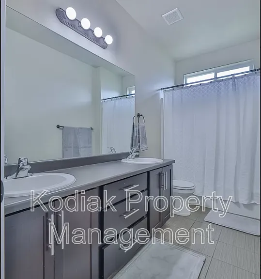 1463 S Kentucky Derby Way — Photo 15