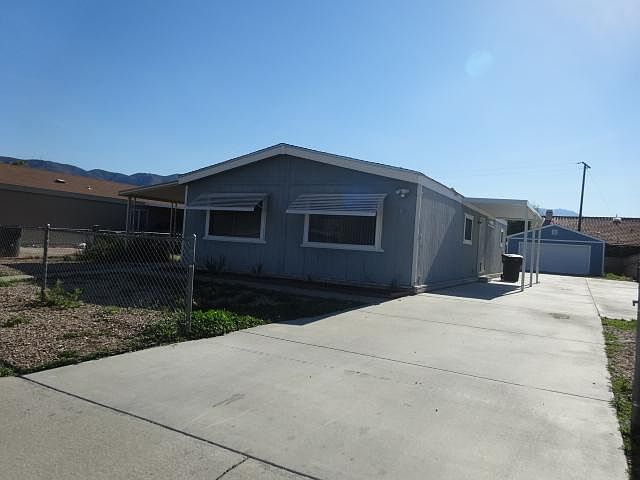 1st image of 215 Lori Ann St