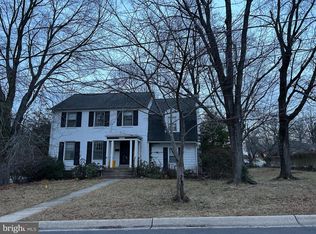 12001 Whippoorwill Ln, Rockville, MD 20852