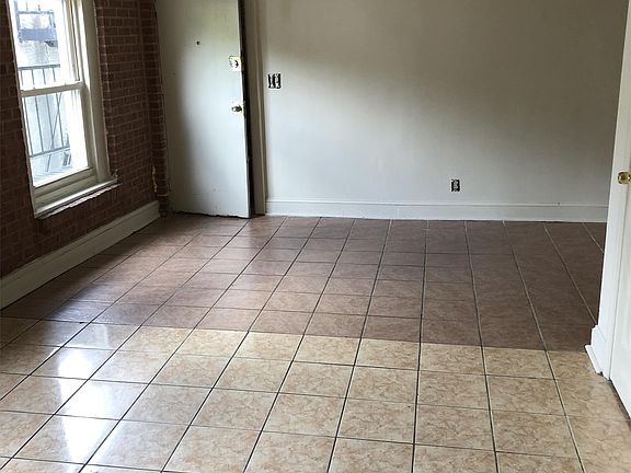Dining area to Living Room View