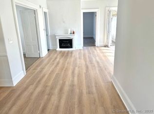 6 Lincoln Ave #2, Pawcatuck, CT 06379