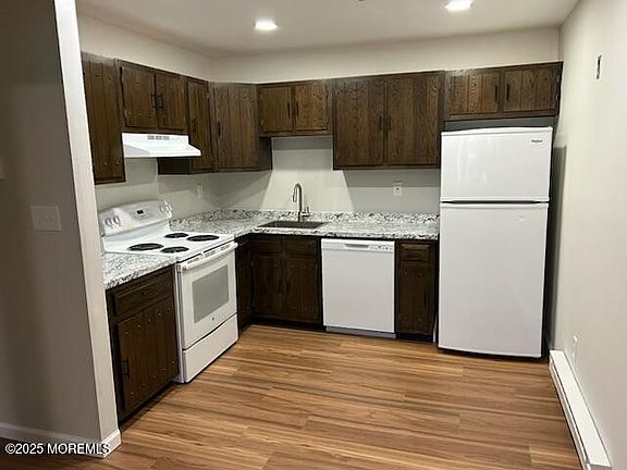 4th image of 108 Amberly Drive #D