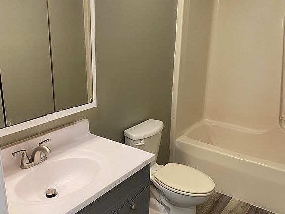 4th image of 540 W Daisy Pl