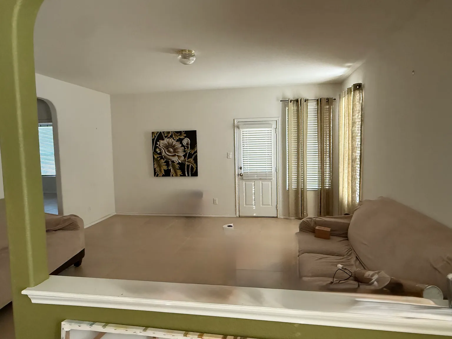 3 bed, 1672 sqft, $2,100 — Photo 1