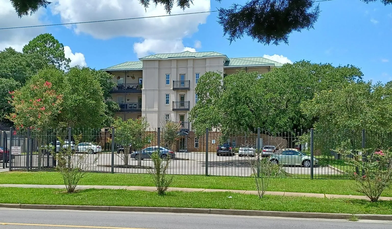 200 S Florida St — Photo 1