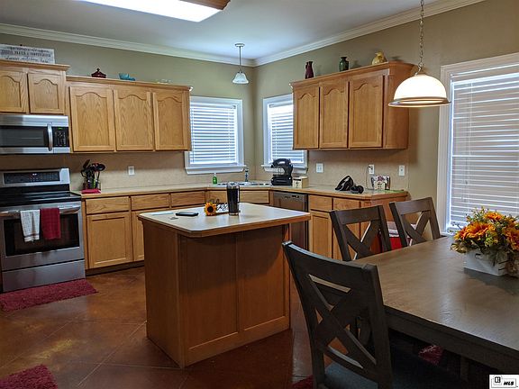 2nd image of 125 Curry Creek Dr