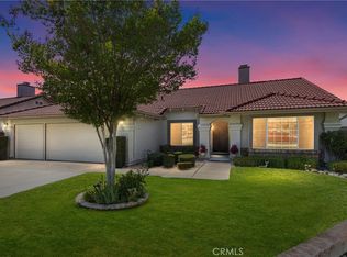 927 Knights Bridge Ln, Redlands, CA 92374