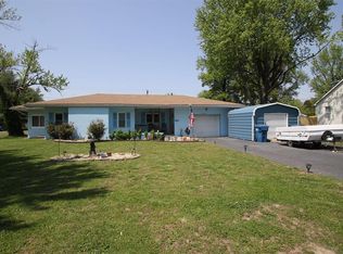 611 Missouri Ave, South Roxana, IL 62087