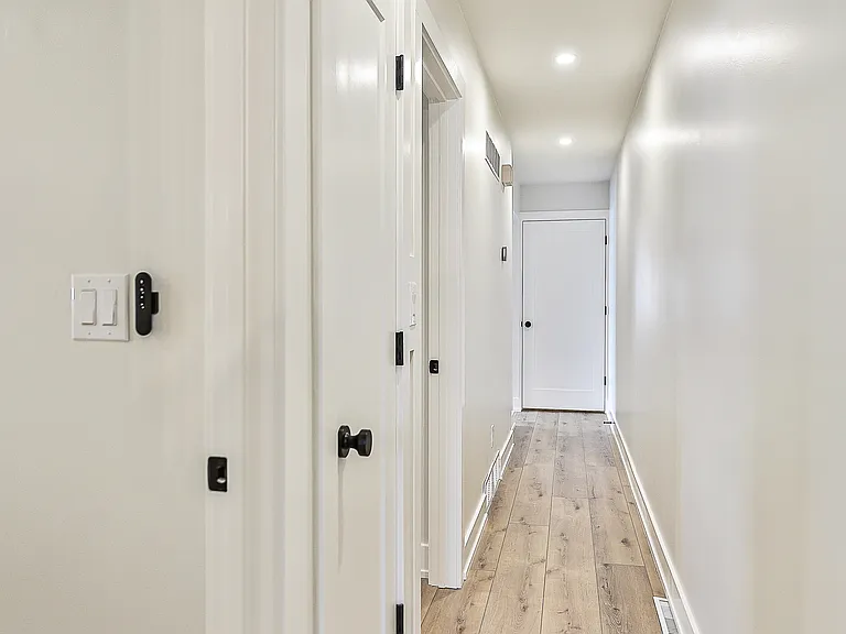 504 Ventura Ct — Photo 16