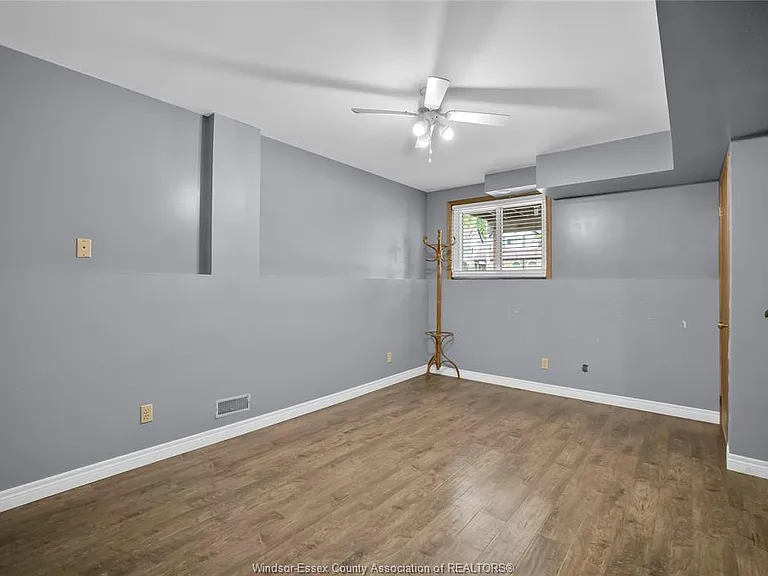 463 Randolph Ave — Photo 15