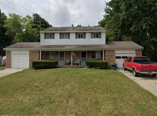 5715 Pineridge Dr, Haslett, MI 48840