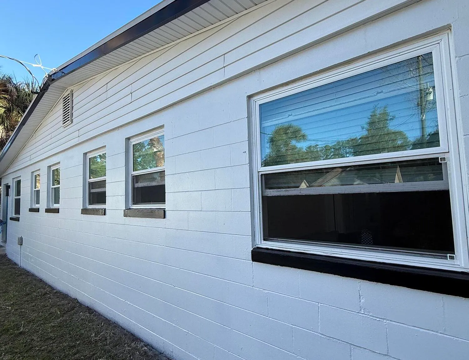 2 bed, 1.0 bath, 700 sqft, $1,695 — Photo 2