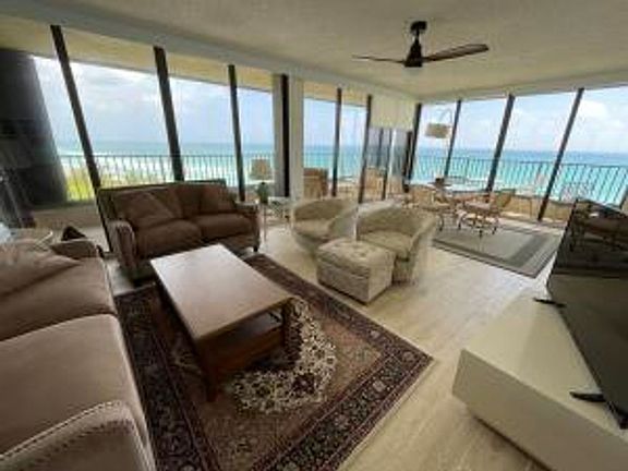 5th image of 450 Ocean Dr APT 706