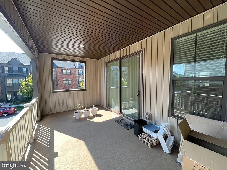 22264 Foundation Dr — Photo 8
