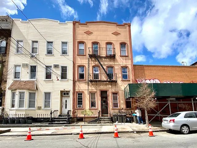 1st image of 325 Stockholm St #7