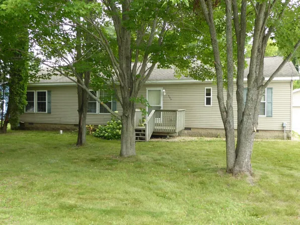 523 Oak Ave, Hinckley, MN 55037