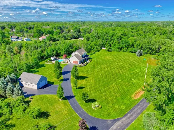 1658 Nature Dr, Ontario, NY 14519