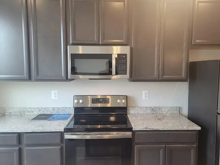 71 Arsberg Dr — Photo 4