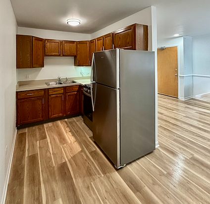 3rd image of 415 Lincoln Ave APT E