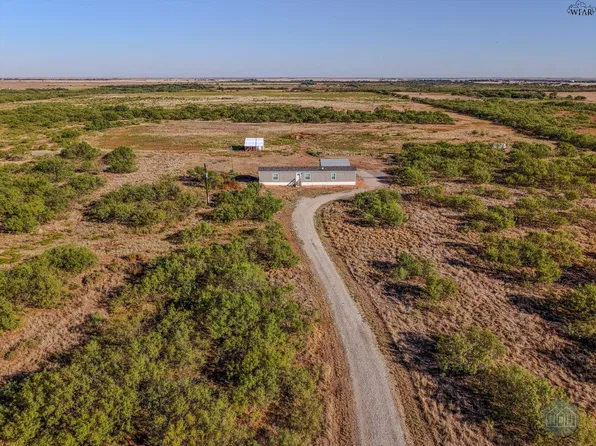 2322 Old Lake Rd, Electra, TX 76360
