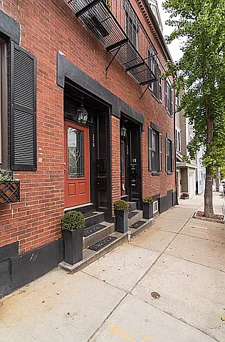 338 E St #1 — Photo 13