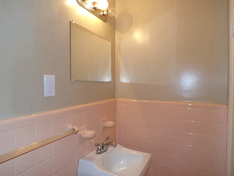 5709 Court H — Photo 13