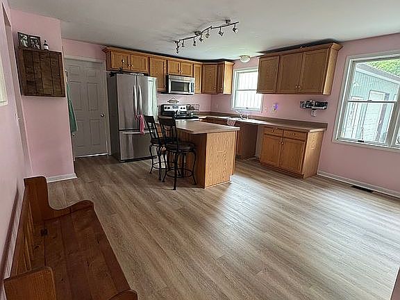 2nd image of 384 Center St