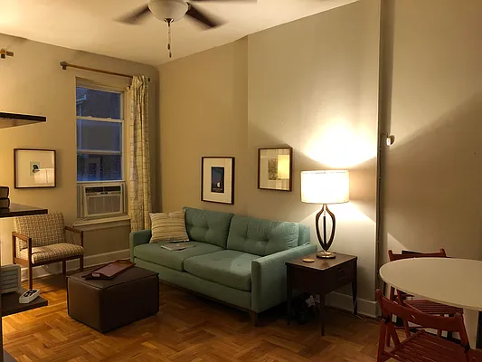 Rented by Compass | media 22