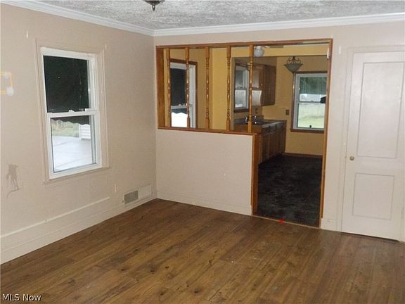 3rd image of 2456 E 37th St