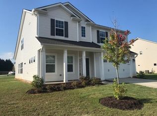 809 Amber Forest Dr, Fuquay Varina, NC 27526