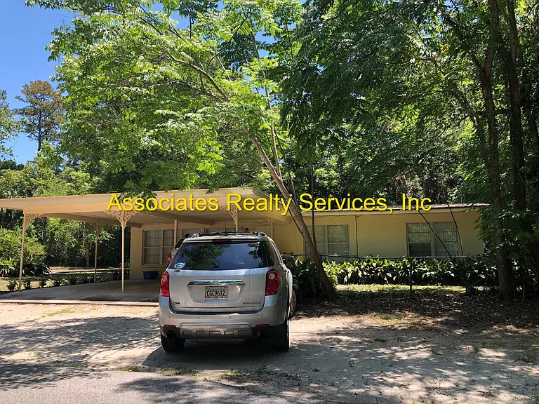2631 NW 1st Ave — Photo 10