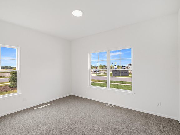 4th image of 11045 Delta Dr
