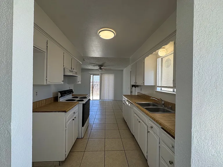 205 Ashlan Way — Photo 9