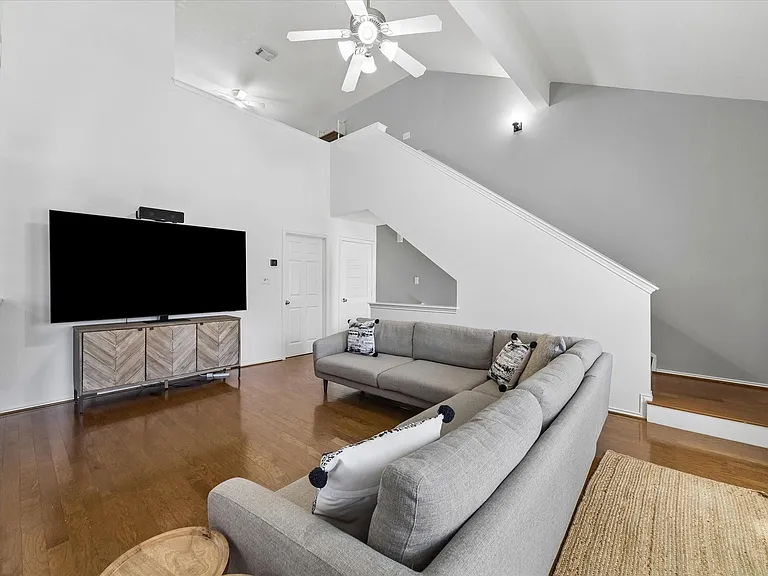 1421 W 26th St #F — Photo 7