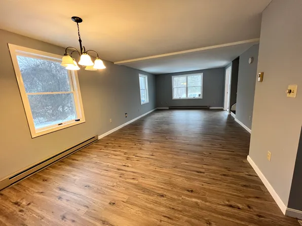 65 Fall Brook St, Portland, ME 04103