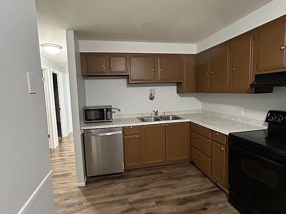4th image of 20 Lena St APT 12