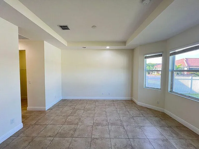 11948 SW Crestwood Cir — Photo 31